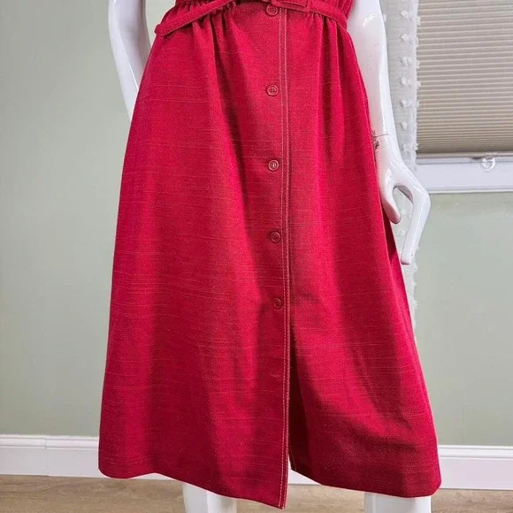 Vintage 70s Kay Windsor Red Sleeveless Button-Front Dress – Made in‎ USA, ILGWU - Picture 7 of 8